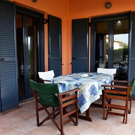 Eliza 2 Bedroom Sunny House With Sea View