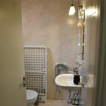 Eliza 2 Bedroom Sunny House With Sea View * Mourteri