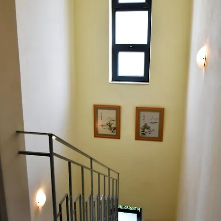 Casa de Férias Eliza 2 Bedroom Sunny House With Sea View Mourteri