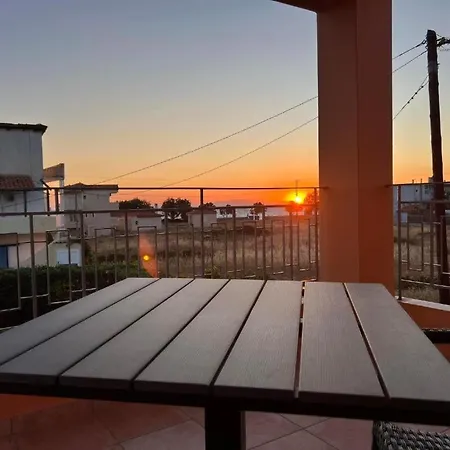 Casa de Férias Eliza 2 Bedroom Sunny House With Sea View *