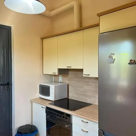 Eliza 2 Bedroom Sunny House With Sea View *