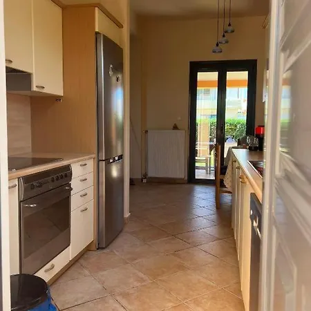 Eliza 2 Bedroom Sunny House With Sea View Casa de Férias *