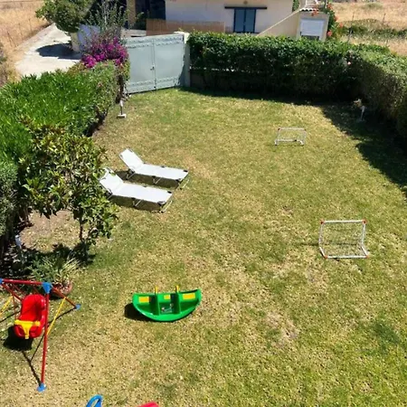 Eliza 2 Bedroom Sunny House With Sea View Casa de Férias Mourteri