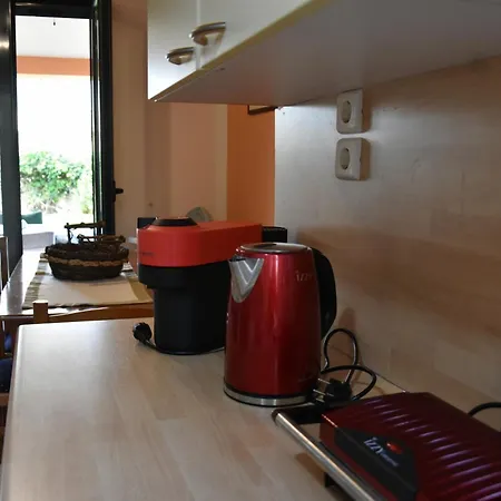 Eliza 2 Bedroom Sunny House With Sea View Ferienhaus